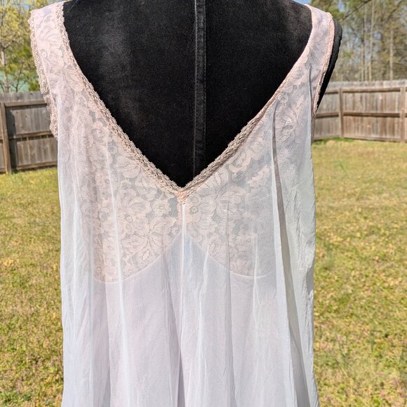 Vintage Pastel Goddess Vanity Fair Nightgown - Picture 6 of 8